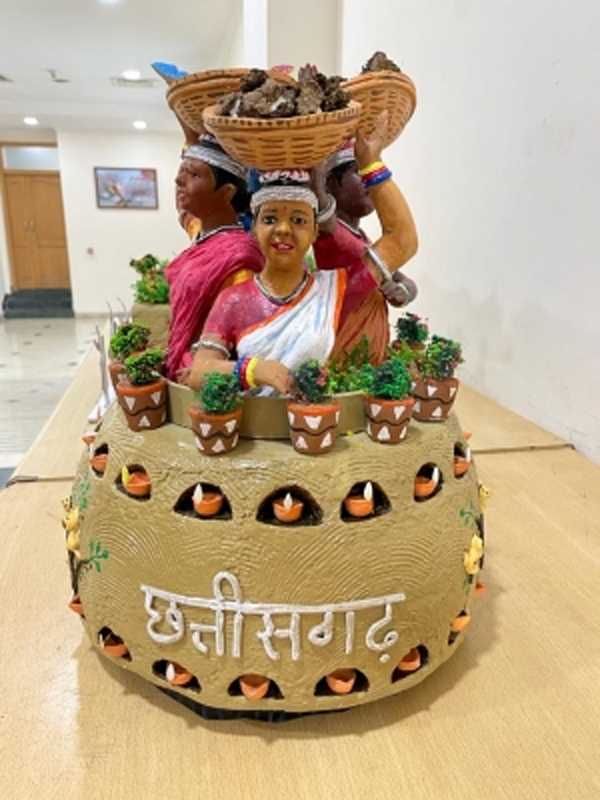 दिल्ली की गणतंत्र दिवस परेड में दिखेगी छत्तीसगढ़ की गोधन न्याय योजना की झांकी